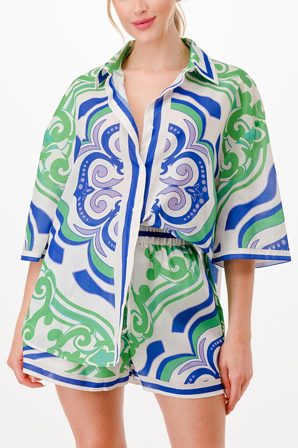 oversized half sleeve shirt and short pants set